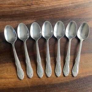 7 Oneida Fenway Oval Place Spoon WM. A Rogers Stainless Flatware Set